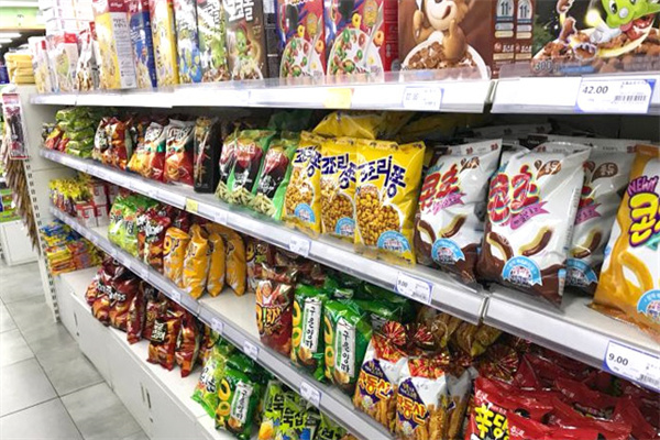 生活一站休闲食品 打造便捷美食新体验